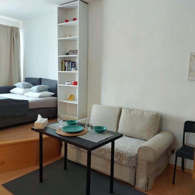 Centrum Studio Apartment With The Self-Check-In Bratislava Exterior foto