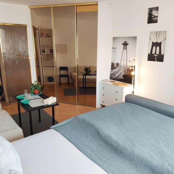 Centrum Studio Apartment With The Self-Check-In Bratislava Exterior foto