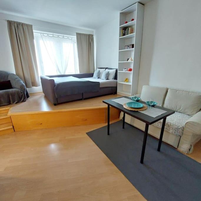 Centrum Studio Apartment With The Self-Check-In Bratislava Exterior foto